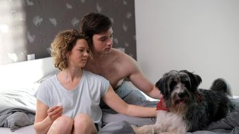 Still of Anjorka Strechel and Marc Schöttner in Hart am Limit of Circle of Life