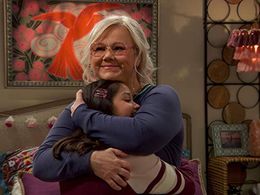 Caroline Rhea and Ruth Righi in Sydney to the Max (2019)