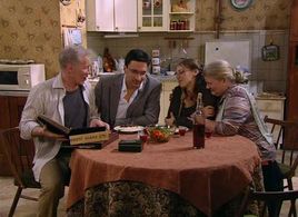 Irina Muravyova, Mikhail Zhigalov, Nelli Uvarova, and Grigoriy Antipenko in Ne rodis krasivoy (2005)