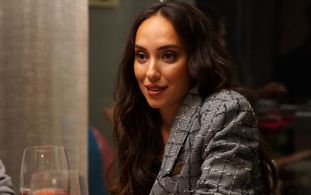 Duygu Sarisin in Ufak Tefek Cinayetler (2017)