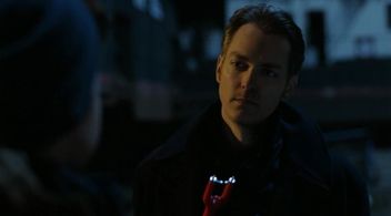 Peter Hallin in Crossing Lines