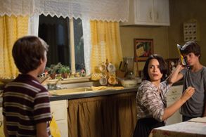 Shannyn Sossamon, Robert Daniel Sloan, and Dartanian Sloan in Sinister 2 (2015)