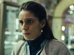Maryam Zaree in 4 Blocks (2017)