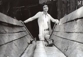 Halina Golanko in Jeszcze slychac spiew i rzenie koni (1971)