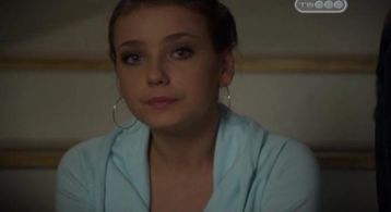 Elena Polyanskaya in Zdes kto-to est (2010)