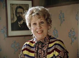 Inna Ulyanova in Pokrov Gates (1983)