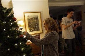 Chris Lindsay-Abaire and Taylor Turner in Intermedium (2019)