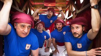 Arturo Valls, Jorge Asín, Carlos Santos, Leo Harlem, and Jon Plazaola in A Stroke of Luck (2016)