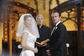 Roma Maffia, Mark Bramhall, and Julian McMahon in Nip/Tuck (2003)