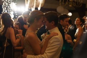 Elle Fanning and Colton Ryan in The Girl from Plainville (2022)