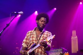 Michael Kiwanuka in Austin City Limits (1975)