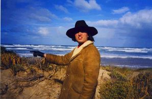 Alex Frayne directing MODERN LOVE