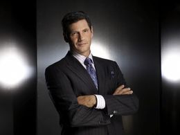 Thomas Calabro in Melrose Place (2009)