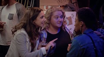 Still of Danielle Macdonald, Miriam Moss, and Khloe Janel in Easy season 3 ep. 8 “Low Rolling Boil”