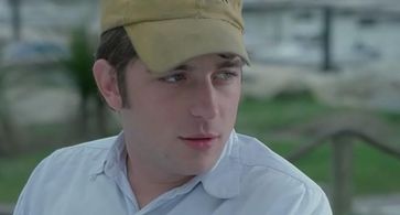 Libero De Rienzo in Fat Girl (2001)