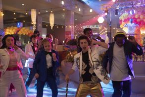 Greg Kasyan, Chelsea Zhang, and Alyvia Alyn Lind in Daybreak (2019)