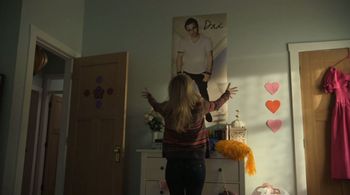 Drew Lachey and MacKenzie Porter in Guess Who's Coming to Christmas (2013)