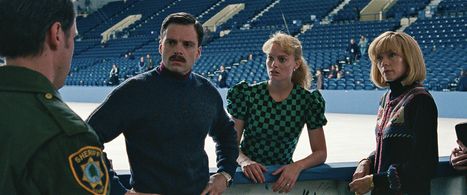 Daniel Thomas May, Julianne Nicholson, Sebastian Stan, and Margot Robbie in I, Tonya (2017)