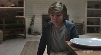 911 Lone Star - Linus