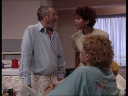 Carla Hardy, Albert Mol, and Wim T. Schippers in We zijn weer thuis (1989)