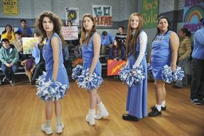 Jessica Marie Garcia, Eden Sher, Grace Bannon, and Katlin Mastandrea in The Middle (2009)