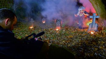 Derek Frey directs Vampires Kiss