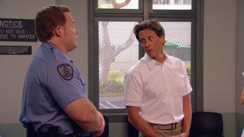 Steven Weber and Gary Kraus in 2 Broke Girls (2011)