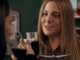 Lauren Collins and Deanna Casaluce in Degrassi: The Next Generation (2001)