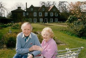 Mary Hayley Bell and John Mills