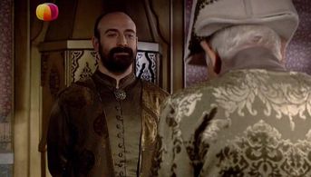Arif Erkin Güzelbeyoglu and Halit Ergenç in The Magnificent Century (2011)