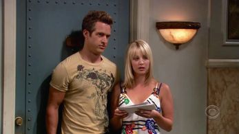 Kaley Cuoco and Allen Nabors in The Big Bang Theory (2007)