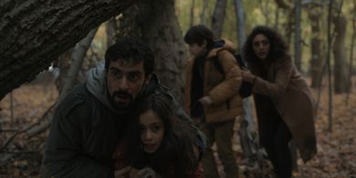 Firas Nassar, Tara Moayedi, Azhy Robertson and Golshifteh Farahani in “Invasion”