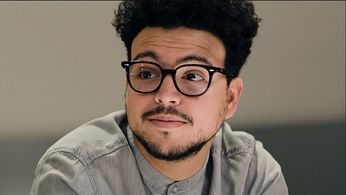 Mehdi Bousaidan in Trop (2017)