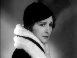 Anne Grey in Number 17 (1932)