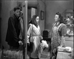 John McCallum, Patricia Plunkett, and Googie Withers in It Always Rains on Sunday (1947)