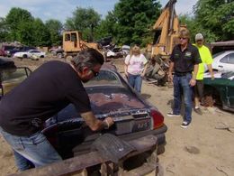 Richard Rawlings and Dennis Collins in Fast N' Loud (2012)