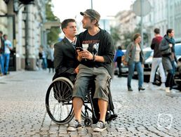 Ilya Glinnikov and Pavel Priluchnyy in Lyubov s ogranicheniyami (2017)