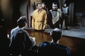 Leonard Nimoy, William Shatner, John Abbott, Peter Brocco, John Colicos, and Victor Lundin in Star Trek (1966)