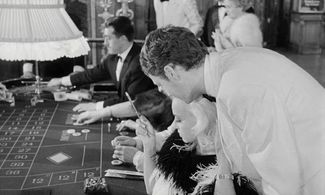 Claude Mann and Jeanne Moreau in Bay of Angels (1963)