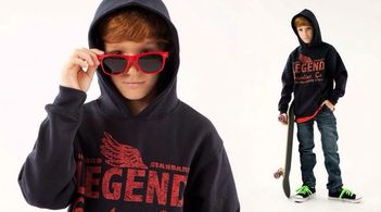 Modelling for Siblings Clothing 2010