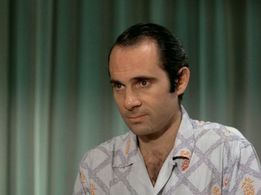 Guy Marchand in Cousin cousine (1975)