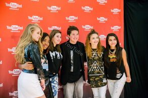 YouTubeRed Premeire Hyperlinked