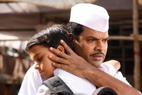 Bharat Jadhav in Aamhi Chamakate Taare (2012)