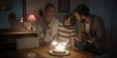 Vicente Ramirez, Teresa Tavares, and Leonardo Proganó in A Mim, Nunca. (2022)