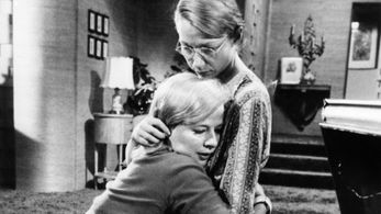 Betty Lou Holland and Kim Stanley in The Goddess (1958)