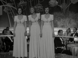 Laverne Andrews, Maxene Andrews, and Patty Andrews in Hold That Ghost (1941)