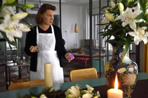 Lenka Krobotová in Zahradnictví: Rodinný prítel (2017)