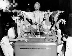 Suzanne Ames, Barrie Chase, Dulcie Jordan, Howard Keel, June Kirby, Luana Lee, and Vera Francis in Kismet (1955)