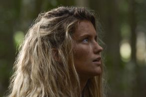 Mia Healey in The Wilds: Day 45/16 (2022)