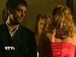 Virginia Innocenti and Adrián Navarro in Vidas robadas (2008)